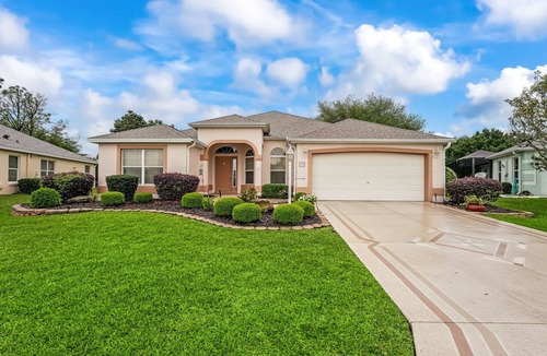 Lady Lake House | Escape to Luxury: Designer Pool Home in Valle Verde!