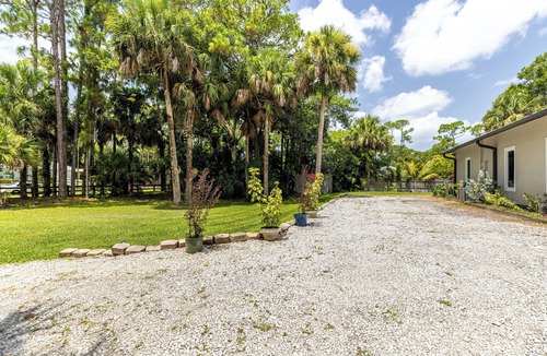 Jupiter Farms Cottage | Escape to Our Private Guest House in Jupiter Farms