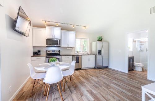Jupiter Farms House | Escape to Our Private Guest House in Jupiter Farms