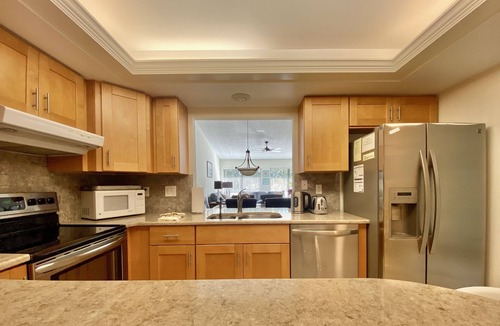 Sarasota House | Escape to Paradise: Updated Sarasota Retreat near Siesta Key Beach and Pool!