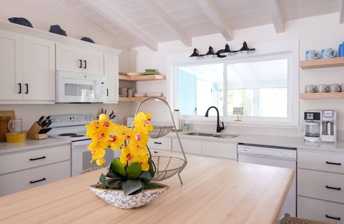 Jose's Hideaway House | Escape to SALTWATER&SUNSETS -Newly Remodeled-Pool & Club Access