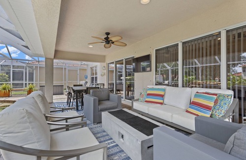 Estero House | ESCAPE TO SUNNY FLORIDA!