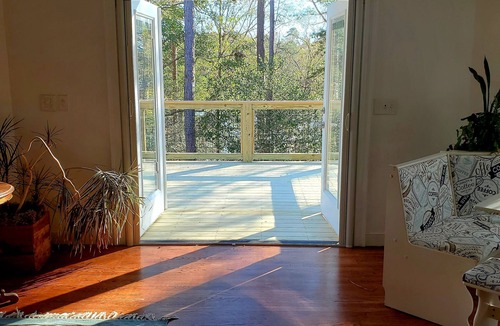 Lavonia House | Escape to the lake!