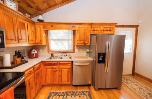 Mill Spring Ski Chalet | Escape to Tranquility: Stunning Lakefront Mountain Chalet with Breathtaking View