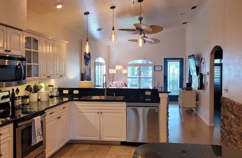 Crystal Beach Cottage | Escondido Boutique Bungalow in Crystal Beach- Inquire for Seasonal Savings!