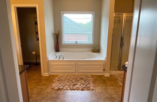 Clarkdale House | Estate.. Accommodates large groups! 20min from airport 25 min from downtown!!
