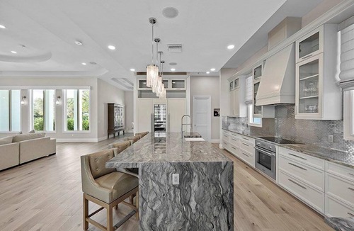Pine Ridge House | Estate Home on sprawling 1.5-acre lot in the coveted Pine Ridge Estates