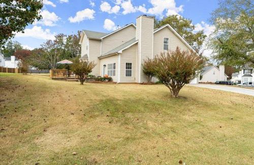 Belmont House | Ethnic Inspired Stonecrest Retreat Spacious Home Sleeps 8