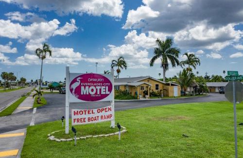 Everglades City Hotel | Everglades City Motel - Everglades Adventures Inn