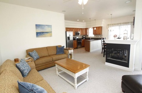 Wildwood Crest Condo | EVERYTHING YOU WANT! POOLS! GRILLS! HOT TUB! ELEVATOR! PARKING! OCEAN VIEWS!