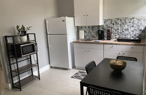 Pembroke Pines Apartment | Excellent Studio Centraly Located