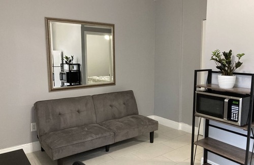 Pembroke Pines Apartment | Excellent Studio Centraly Located