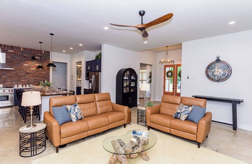 Berlin House | Exceptional, 3 Bedroom, Assateague, Golf, Ocean City all Within Minutes!