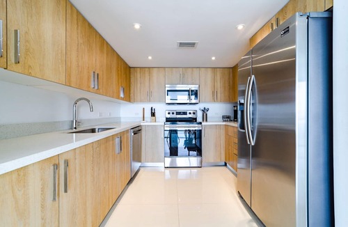 Bay Harbor Islands Apartment | Exclusive 2BR, 2.5BA Apartment | Bay Harbor Islands Family-Friendly Stay