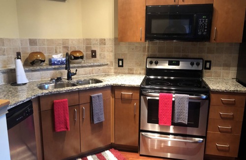 West End Condo | EXCLUSIVE FURNISHED LUXURY CONDO