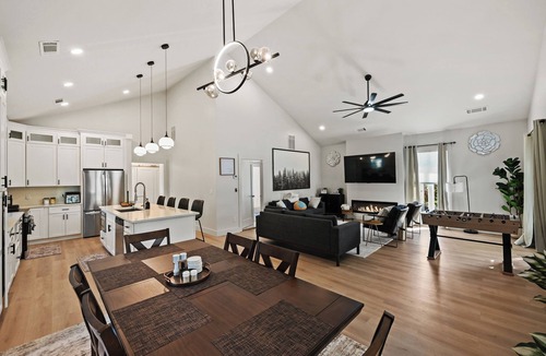 Loring Heights House | Executive Loring Heights home by Atlantic Station