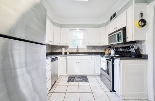Cape Girardeau House | Executive Tudor Retreat Near Hospitals & SEMO
