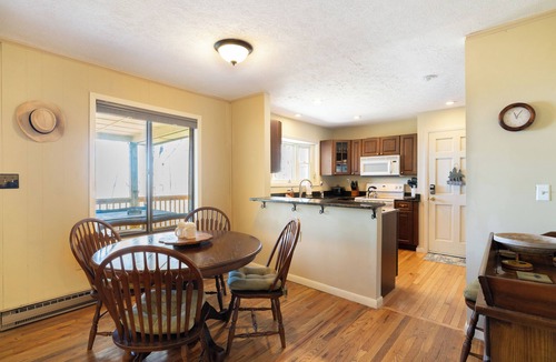 Wolf Laurel House | Expansive Deck + Covered Porch + Forest Views | 20 Min to Asheville | Ash Vale