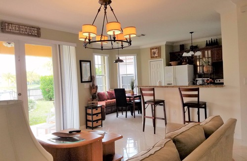 Princeton House | Experience Homestead charm near Black Point Park and Marina