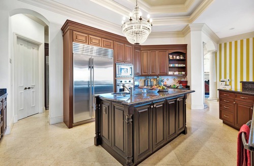 Jupiter House | Experience island living at its finest in this private Jupiter River Estate