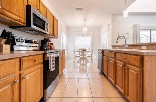 Highgate Park Villa | Experience Magic! 5BR 4BA Luxury Villa with Private Heated Pool near Disney!