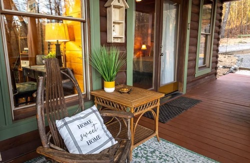 Purlear Cabin | Experience relaxation at Bobcat Retreat, a cozy 3-bedroom cabin in Purlear, NC.