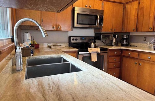 Lake Junaluska House | Experience 'Sunny Retreat' in Lake Junaluska - Cozy Sunroom, Pool, Trails, More