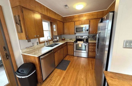 Lake Junaluska House | Experience 'Sunny Retreat' in Lake Junaluska - Cozy Sunroom, Pool, Trails, More