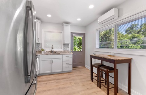 Historic Old Northeast House | Experience the Vibrant Downtown St Pete!