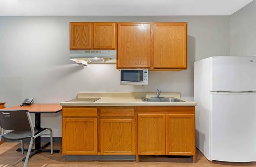 Fort Myers Hotel | Extended Stay America Select Suites - Fort Myers - Northeast