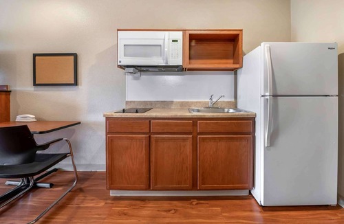 Lake Worth Corridor Hotel | Extended Stay America Select Suites - Lake Worth