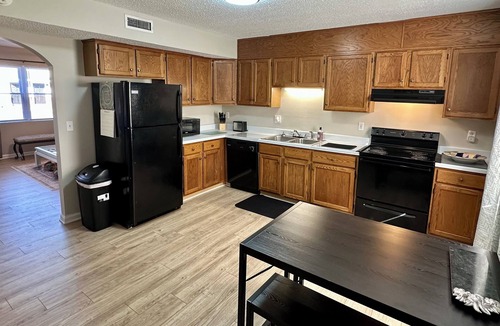 Hickory Apartment | Extended Stay NE Hickory 2 Bed, 1.5 Bath, Workspace, Washer Dryer, Easy Commute