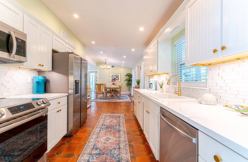 Lantana House | Fabulous 3 bedroom 3 bath home near the beach with massive garden
