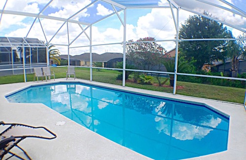 Aylesbury Villa | Fabulous 4 bedroom 3 bath Villa with private Pool , Golf nearby