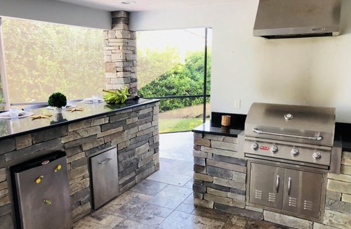 Eight Lakes House | Fabulous 5 BR Waterfront Villa for Your Perfect Dream Vacation!
