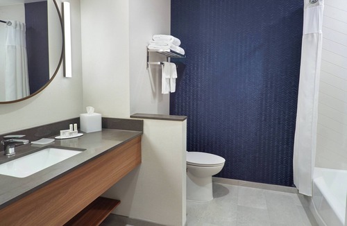 Athens Hotel | Fairfield by Marriott Inn & Suites Athens-University Area