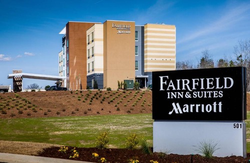 Florence Hotel | Fairfield Inn & Suites by Marriott Florence I-20