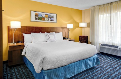 Suwanee Hotel | Fairfield Inn & Suites by Marriott Atlanta Suwanee