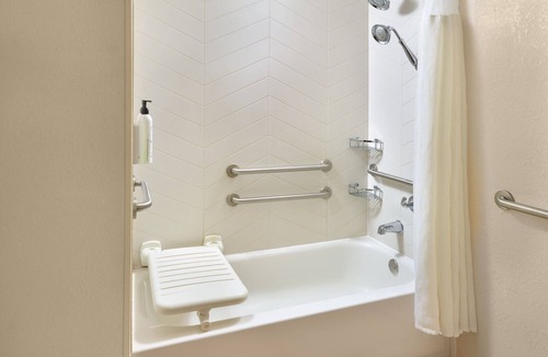 Buckhead Village Hotel | Fairfield Inn & Suites by Marriott Atlanta Buckhead