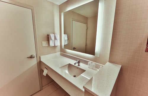 Savannah Hotel | Fairfield Inn & Suites by Marriott Savannah Midtown