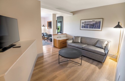 Southpoint Hotel | Fairfield Inn & Suites by Marriott Jacksonville Butler Blvd
