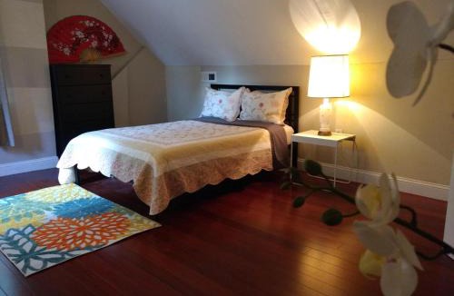 Wynnefield House | Fairmount House Free Street Parking Quiet Spacious