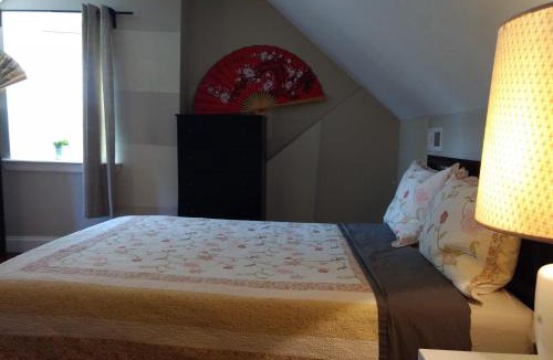 Wynnefield House | Fairmount House Free Street Parking Quiet Spacious