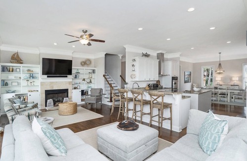 Sweetgrass House | Fairway to Heaven | Luxurious 6-BR Fripp Island Home with Marsh Views, Golf, Pools, and More!