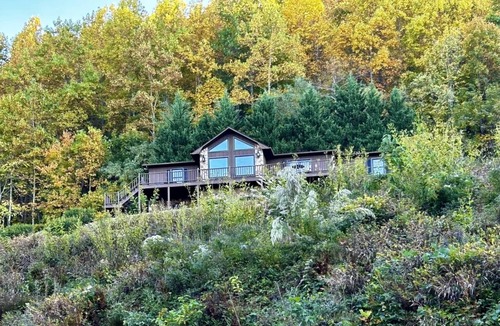 Moravian Falls Cabin | Fall Colors | Prayer Mountain View Cabin | Fabulous Views from Fire Pit | Ping Pong | Room to Spread Out