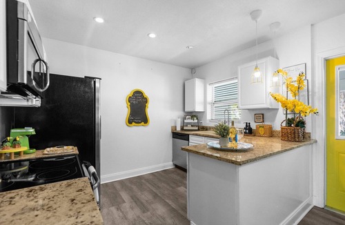 St. Pete Beach Apartment | Fall Special! Two Units in 4plex - Beach + Lemon Vibes Retreat