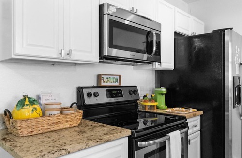 St. Pete Beach Apartment | Fall Special! Two Units in 4plex - Beach + Lemon Vibes Retreat