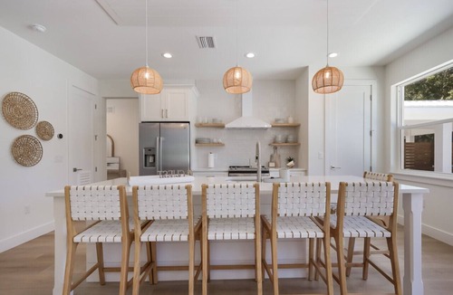 Palmetto House | FALL SPECIALS - Lux Home, Heated Pool, Fire Pit