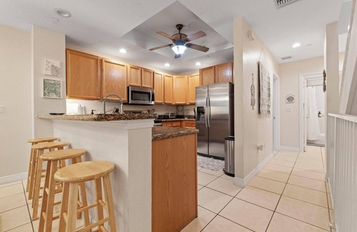 Rock Harbor House | Fall & Winter Deals 4BR/4BA Mariner’s Club Retreat — Spring Dates Open!