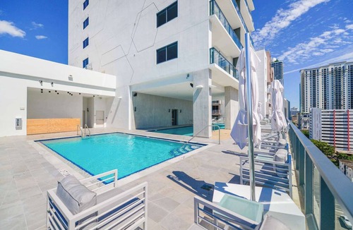 Brickell Condo | Family 2BR Skyline Near Miami Stadium